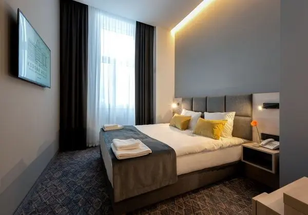 Standard Tek Kişilik Oda, Avlu Manzaralı