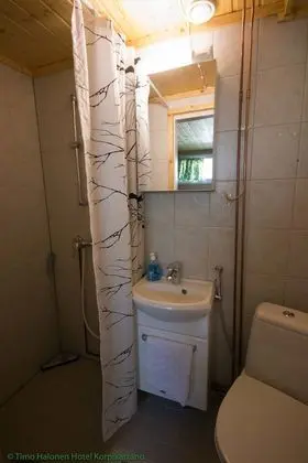 İki Ayrı Yataklı Oda, Göl Kenarı