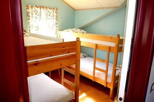 Ortak Ranzalı Oda, Karma Ranzalı Oda, Ortak Banyo