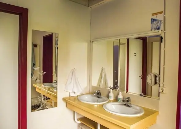 Ortak Ranzalı Oda, Karma Ranzalı Oda, Ortak Banyo