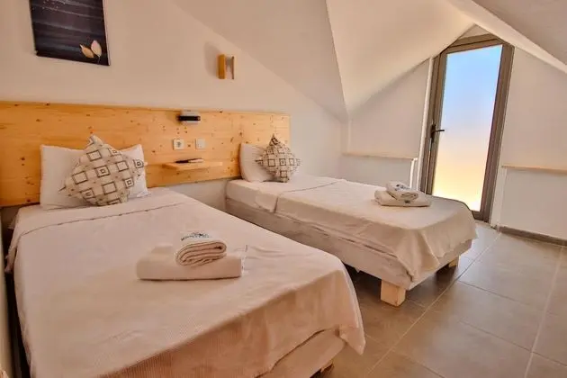 Aile Odası, Deniz Manzaralı, Balkonlu