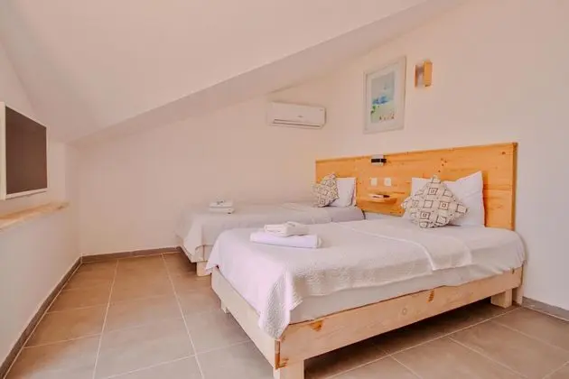 Aile Odası, Deniz Manzaralı, Balkonlu
