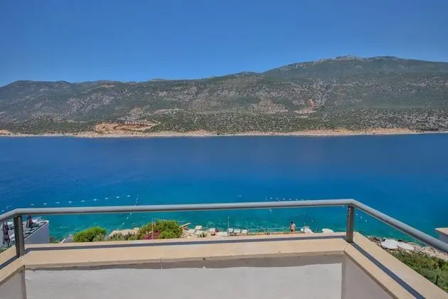 Aile Odası, Deniz Manzaralı, Balkonlu