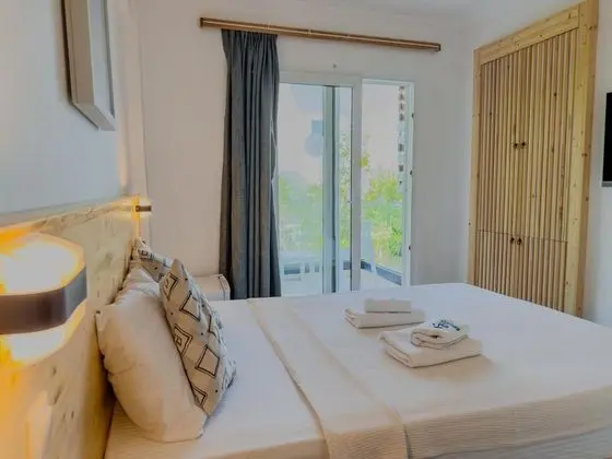 Standart Oda, Kısmi Deniz Manzaralı, Balkonlu