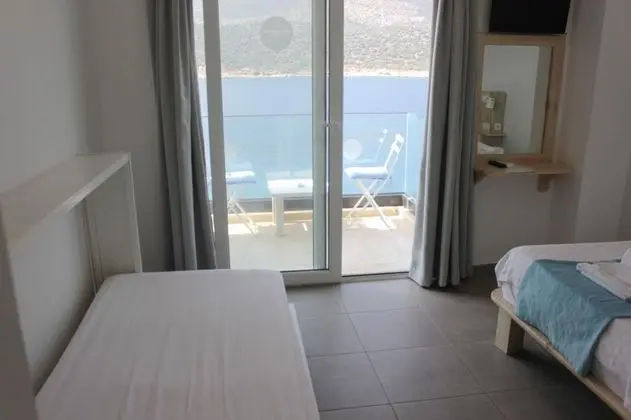 Triple, Deniz Manzaralı, Balkonlu