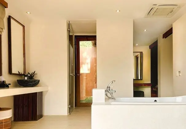 Premium Pool Villa with Ocean View