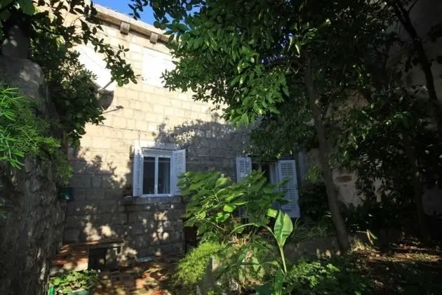Ev (Korta - 50 m from sea - H(5+1))