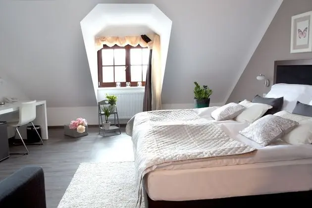 Comfort Tek Büyük veya İki Ayrı Yataklı Oda