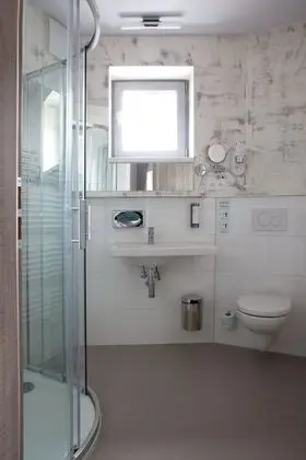 Comfort Tek Büyük veya İki Ayrı Yataklı Oda