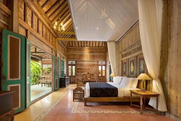 Wooden Suite with 30minutes Massage