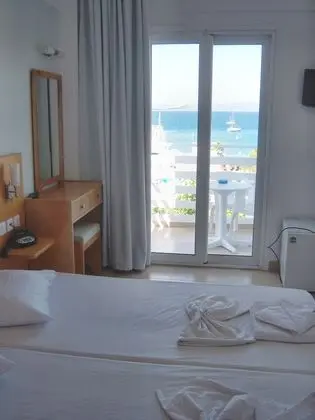 İki Ayrı Yataklı Oda, Kısmi Deniz Manzaralı
