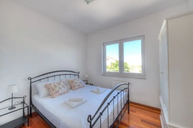 Exclusive Apart Daire, 2 Yatak Odası, Bahçeli