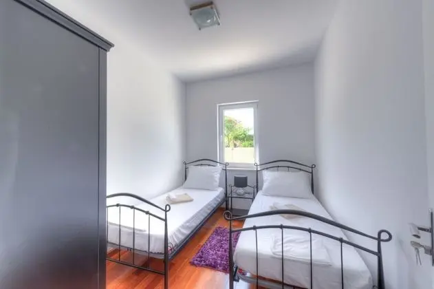 Exclusive Apart Daire, 2 Yatak Odası, Bahçeli