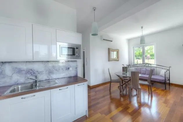 Exclusive Apart Daire, 2 Yatak Odası, Bahçeli
