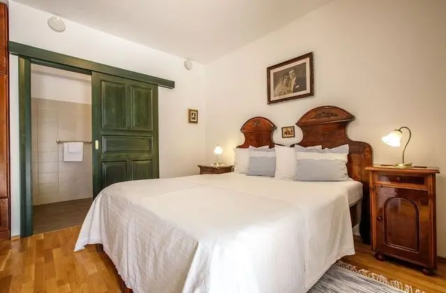 Standard Tek Büyük Yataklı Oda (Levendula)