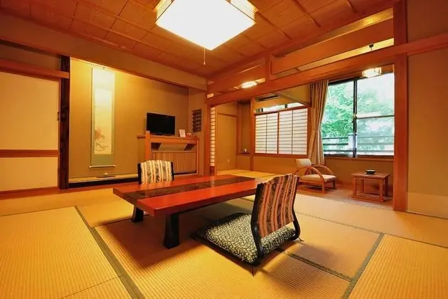 Traditional Oda, Sigara İçilmez (Japanese Style, YUTORI NO MA, For 6)