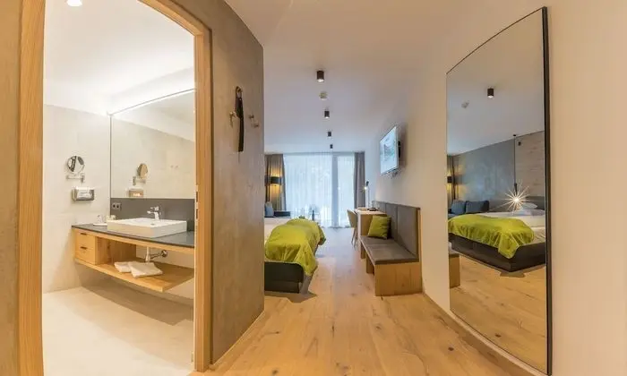 Deluxe Tek Büyük Yataklı Oda
