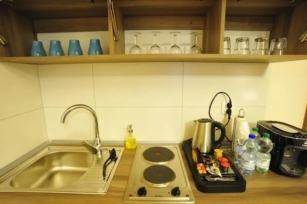 Oda, 1 En Büyük (King) Boy Yatak, Özel Banyo