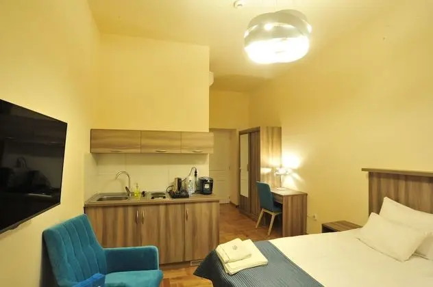 Oda, 1 En Büyük (King) Boy Yatak, Özel Banyo