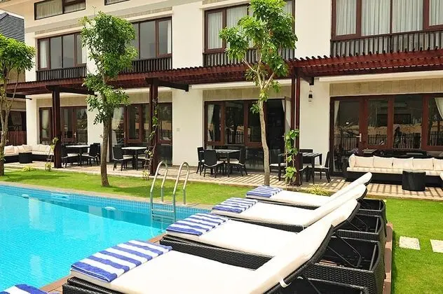 Deluxe Villa, Birden Çok Yatak Odası, Havuz Manzaralı, Havuz Kenarı