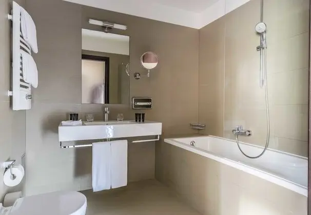 Standard Tek Büyük veya İki Ayrı Yataklı Oda