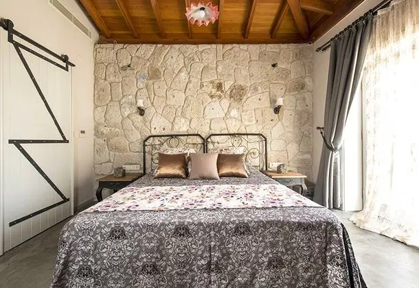 Çift Kişilik, Bahçe Manzaralı