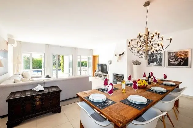 Villa, 4 Yatak Odası, Kişiye Özel Havuzlu, Deniz Manzaralı