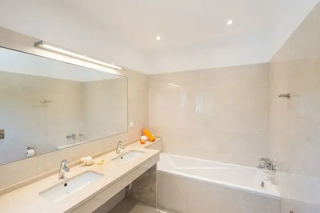 Villa, 4 Yatak Odası, Kişiye Özel Havuzlu, Deniz Manzaralı