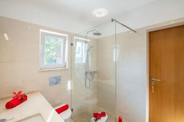 Villa, 4 Yatak Odası, Kişiye Özel Havuzlu, Deniz Manzaralı