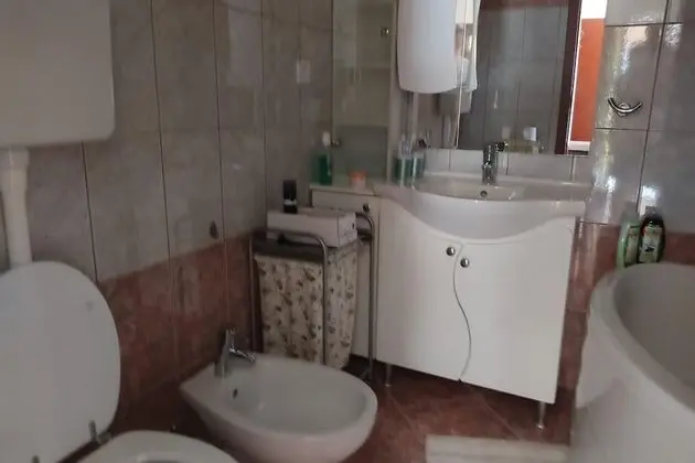 Family Apart Daire, 1 En Büyük (King) Boy Yatak ve Çekyat (Kostrena Apartment Maja Few Mt From)