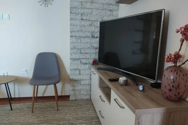 Family Apart Daire, 1 En Büyük (King) Boy Yatak ve Çekyat (Kostrena Apartment Maja Few Mt From)