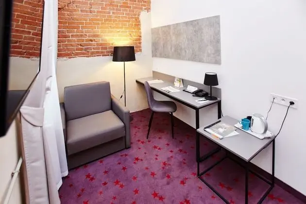 Tek Büyük Yataklı Oda, 1 Çift Kişilik Yatak