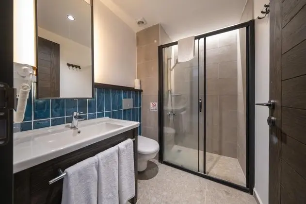 Deluxe Çift Kişilik Oda, Deniz Manzaralı, Balkonlu