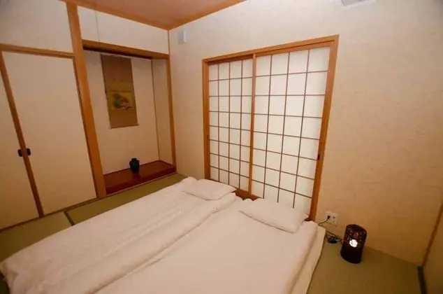 Ev (Private Vacation)