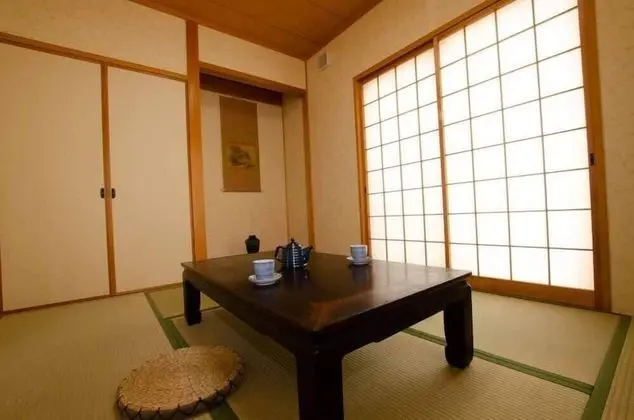 Ev (Private Vacation)