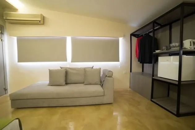 Luxury Oda