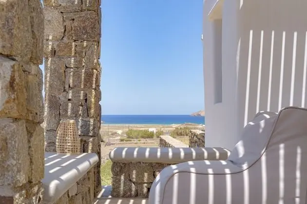 Koumi Suite Jetted Tub and Sea View