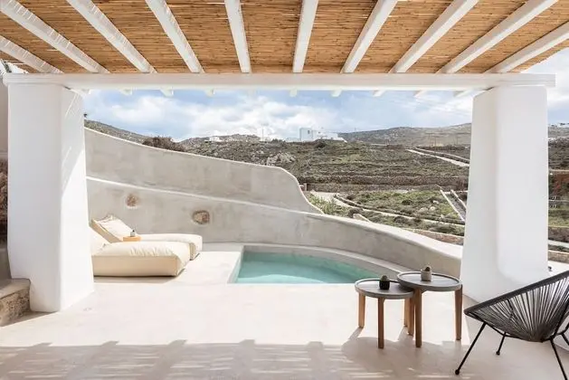 Koumi Suite Partial Sea View and Jetted Tub