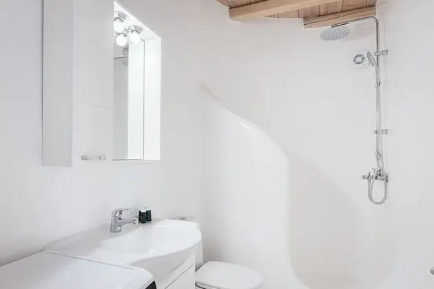 Koumi Suite Partial Sea View and Jetted Tub