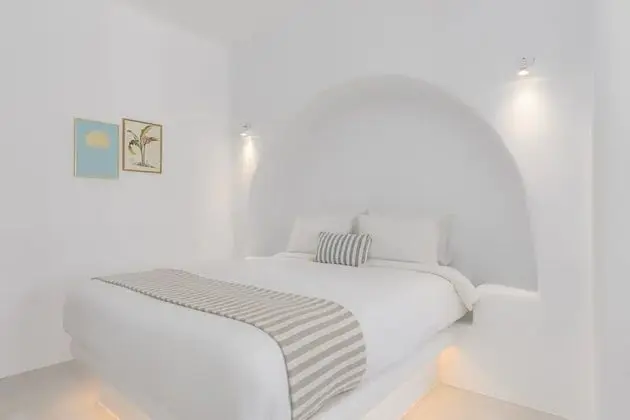 Two bedroom Suite by Koumi Homes Mykonos