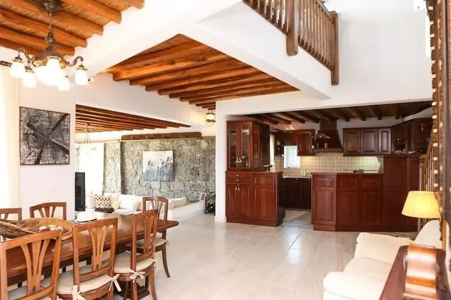 Deluxe Villa
