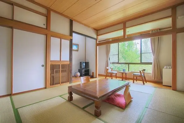 Traditional Oda (Japanese-Style with Shared Shower)