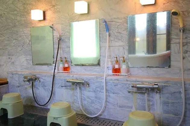 Traditional Oda (Japanese-Style with Shared Shower)