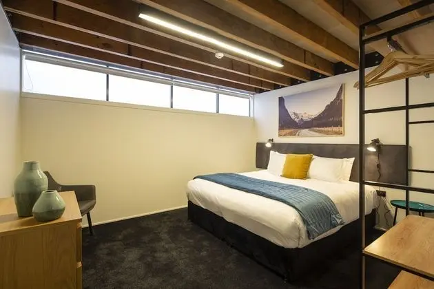 3 Bedrooms with 3 Bathrooms (3)