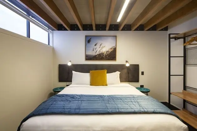3 Bedrooms with 3 Bathrooms (3)
