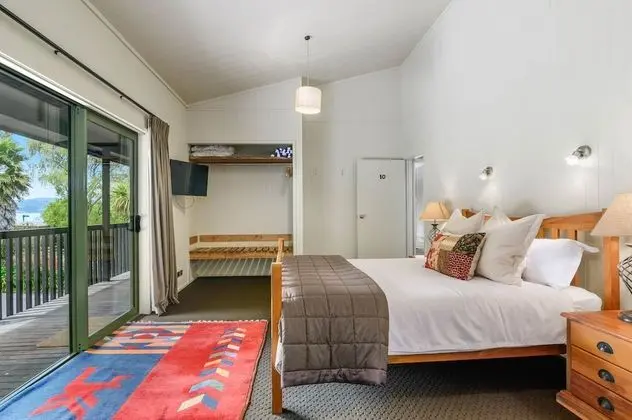 Luxury Apart Daire, 2 Yatak Odası, Balkon, Göl Manzaralı