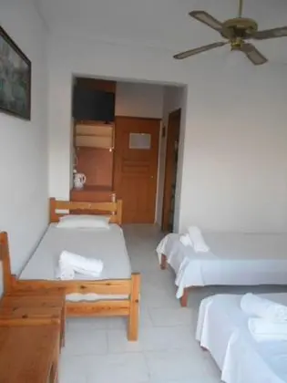 Üç Kişilik Oda