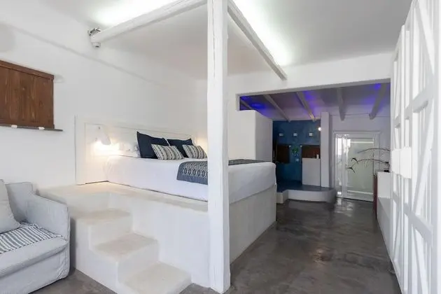 Executive Suite with Outdoor Jacuzzi
