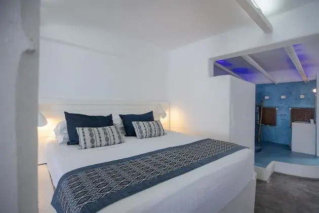 Executive Suite with Outdoor Jacuzzi