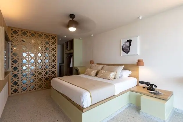 Executive Suite with Outdoor Jacuzzi